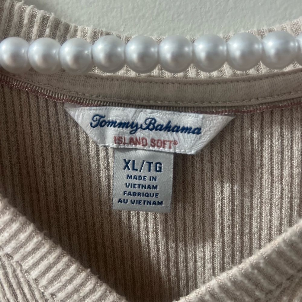 Tommy Bahama Sea Cove Island Soft Womens Ribbed V-neck Cream/White XL EUC - Picture 3 of 5